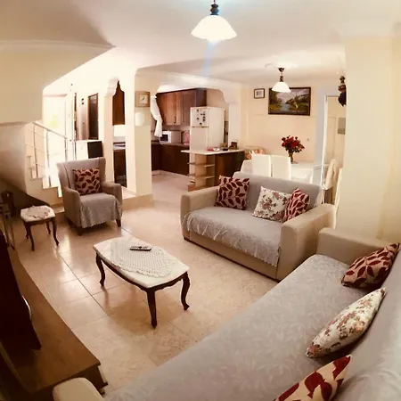 Hébergement de vacances Ada Life || Villa Near Ladies Beach || Nk56 - #117011 *