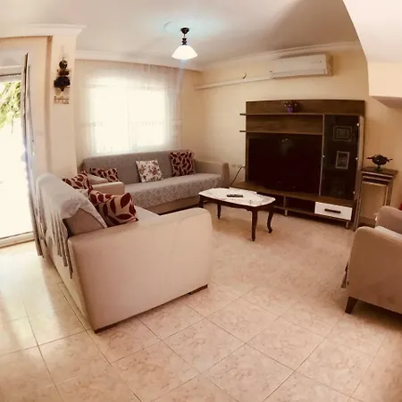 Hébergement de vacances Ada Life || Villa Near Ladies Beach || Nk56 - #117011